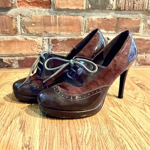 4” Heel Two-Tone Oxford Wingtip Shoes (Size 7 1/2)